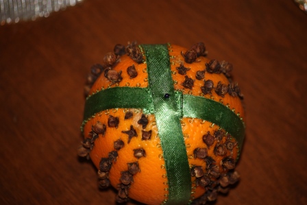 Rows of three on two sides, and a fancy "S" on the other sides.