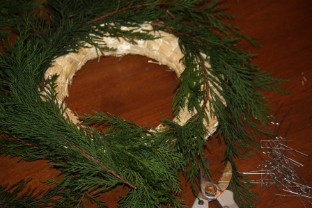 Straw frame circle wreath