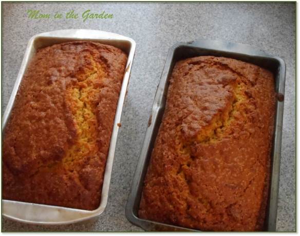 Finished baked pumpkin bread