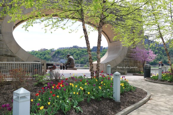 Mister Rogers statue view from the back