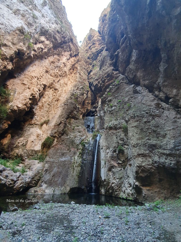 Barranco del Infierno full view of waterfall