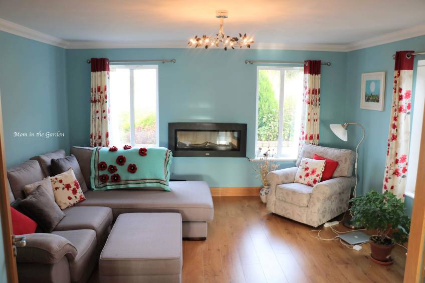 Family room full view Nov 17 (1)